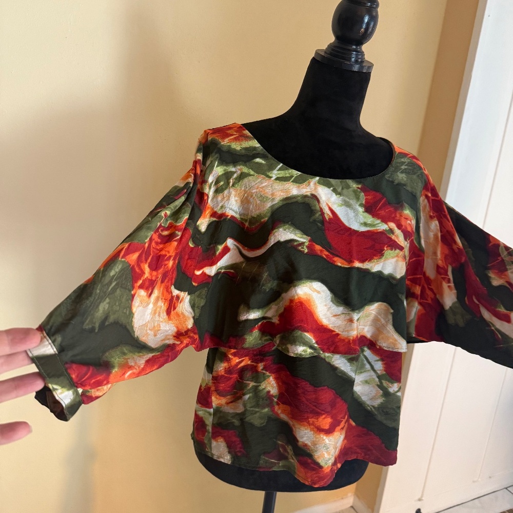 FIGUEROA & FLOWER TOP PETITE MEDIUM